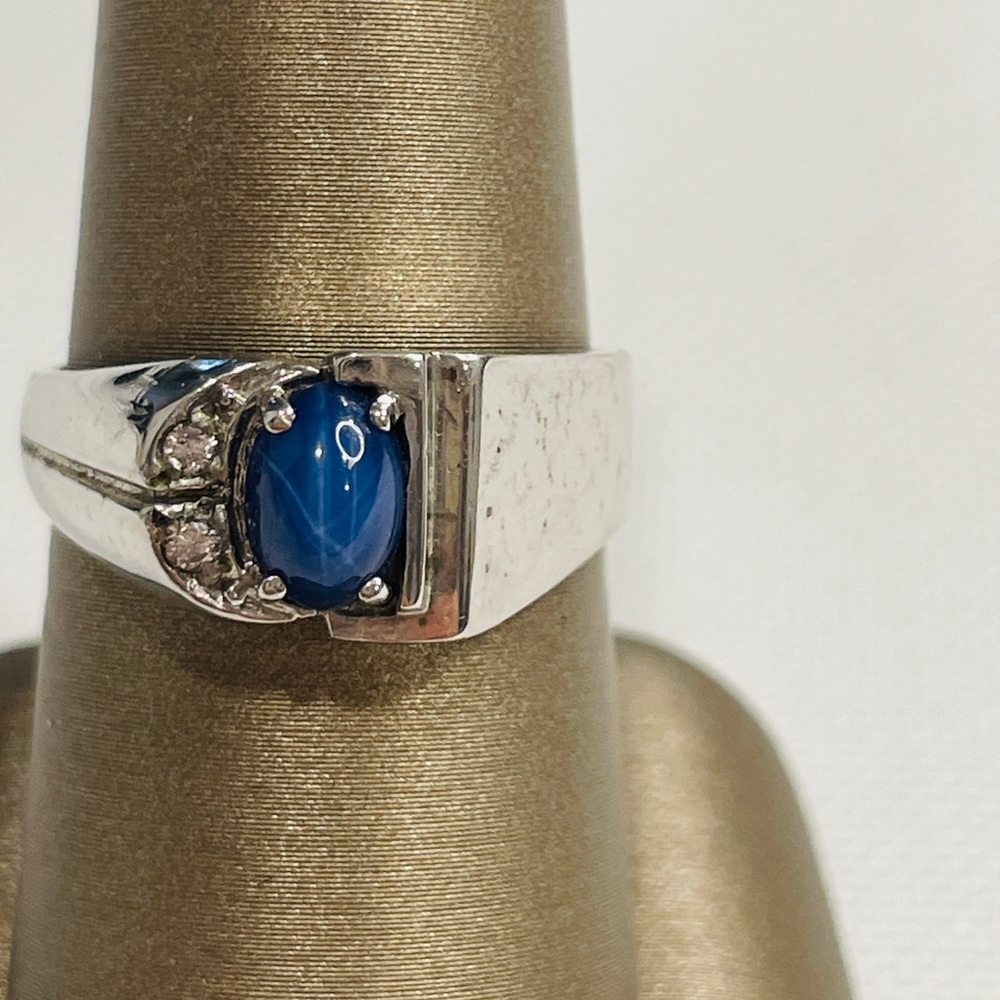 Vintage 14K White Gold Oval Cabochon Blue Star Sapphire and Diamonds Ring Sz 8.5